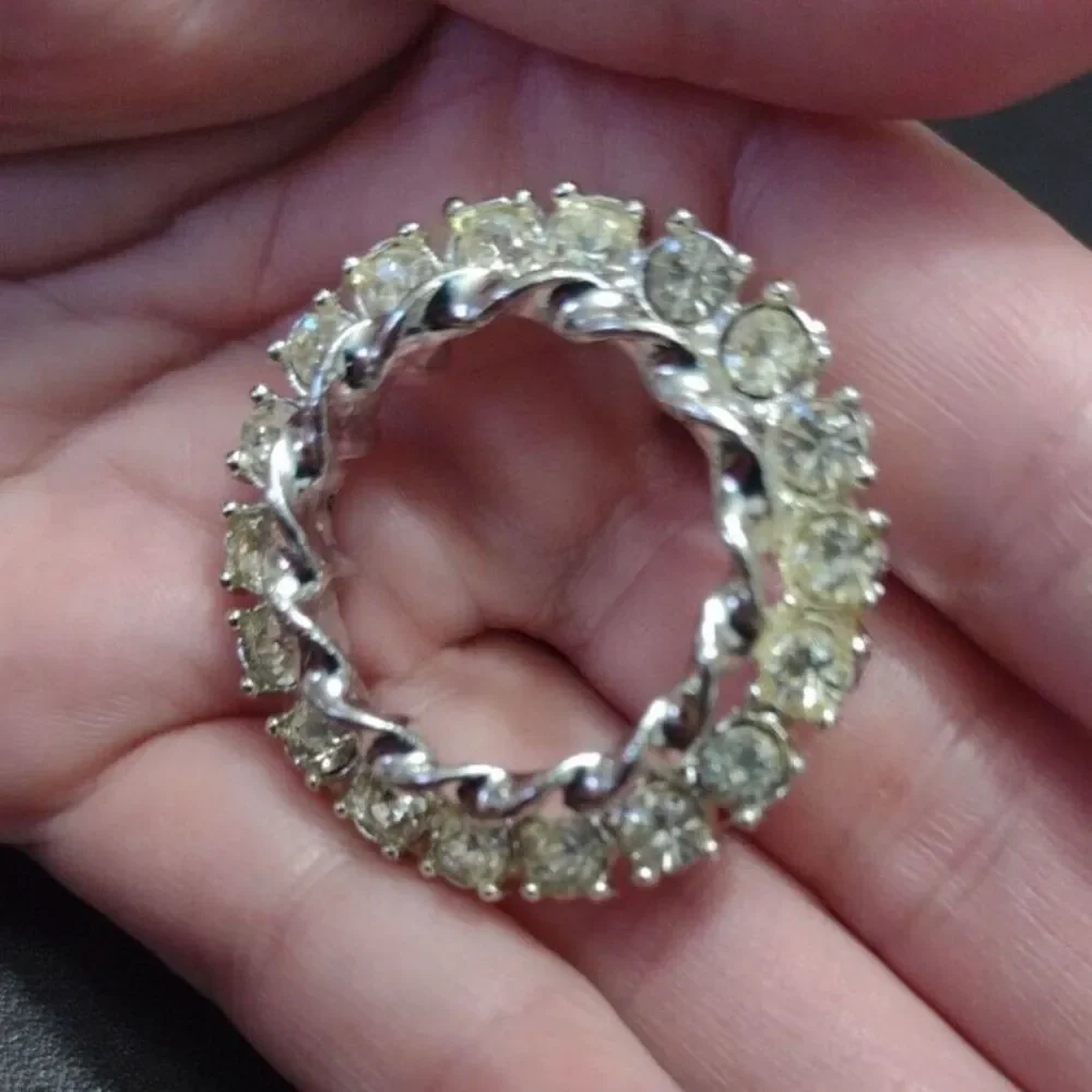 Vintage round rhinestone brooch